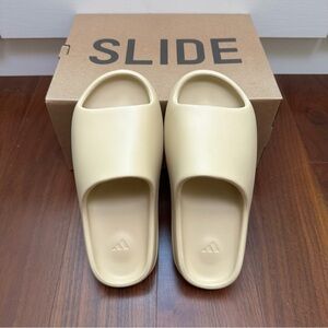 Yeezy Slide